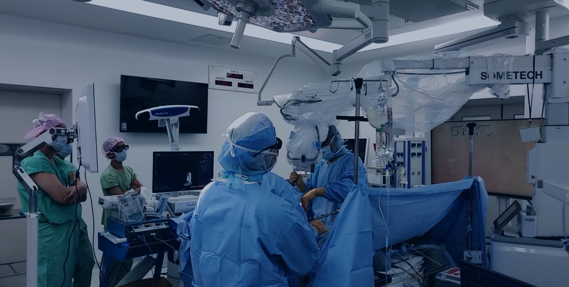 Sometech 3D digital surgical microscope in a live operating room